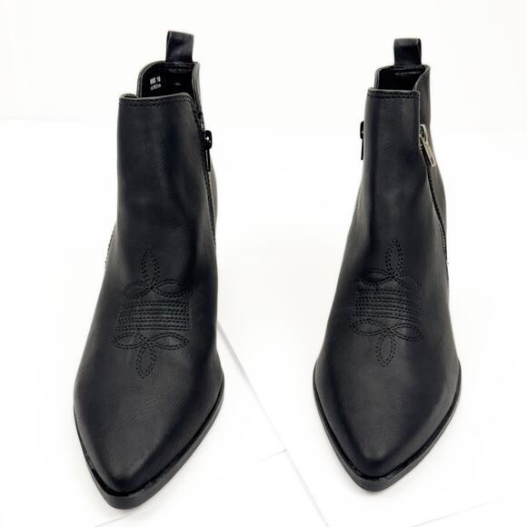 dv dolce vita Black Western Faux Leather Cuban Block Heel Ankle Booties Sz 10 - Picture 3 of 13